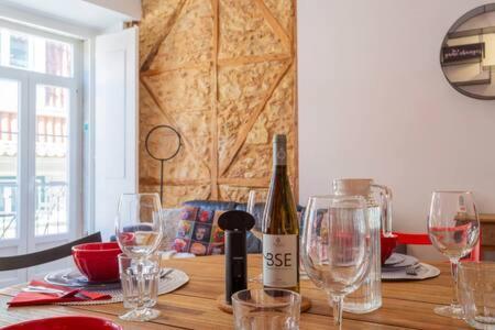 Old Town Chiado Balcony Aircon By Ld Apartments Lisbon Exterior photo