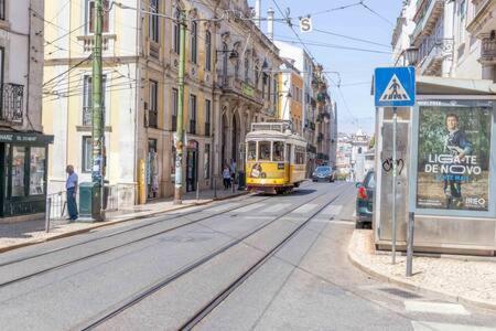 Old Town Chiado Balcony Aircon By Ld Apartments Lisbon Exterior photo